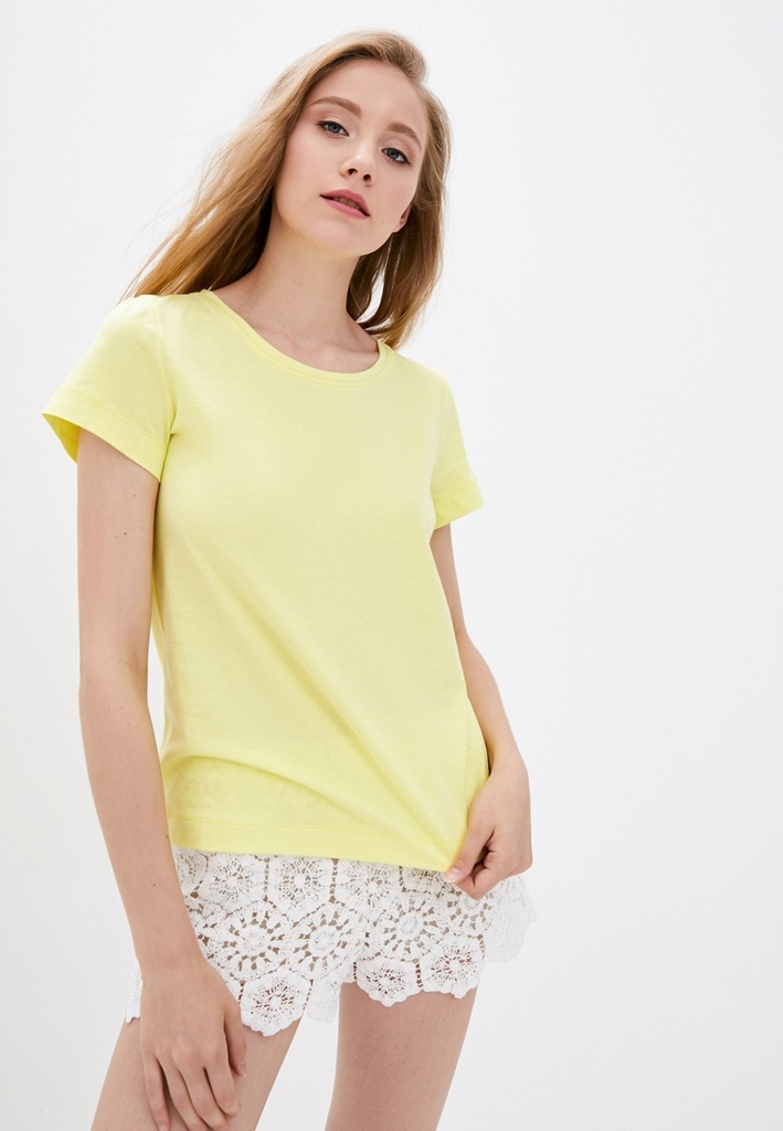 T-shirt with round collar