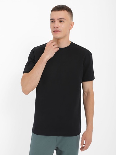 T-shirt with untreated edges